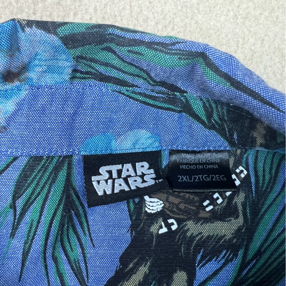 Star Wars Shirt Men's 2XL Blue Hawaiian Chewbacca Floral Disney Button Up - Picture 6 of 8
